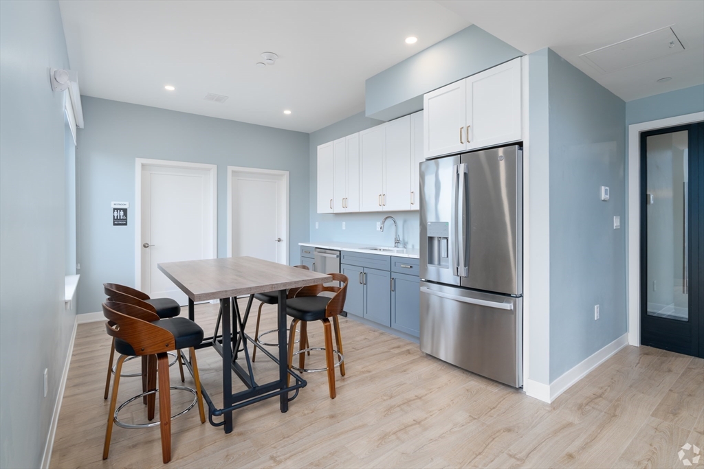 500 Talbot Ave # 410