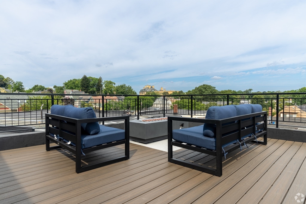 500 Talbot Ave # 410