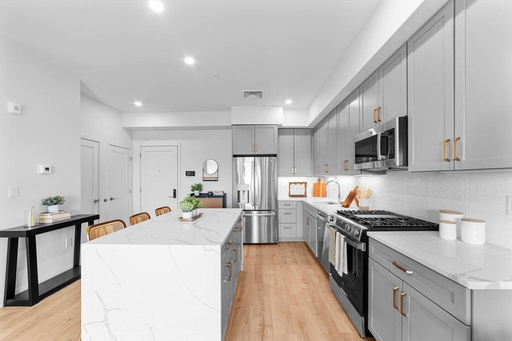 500 Talbot Ave # 311