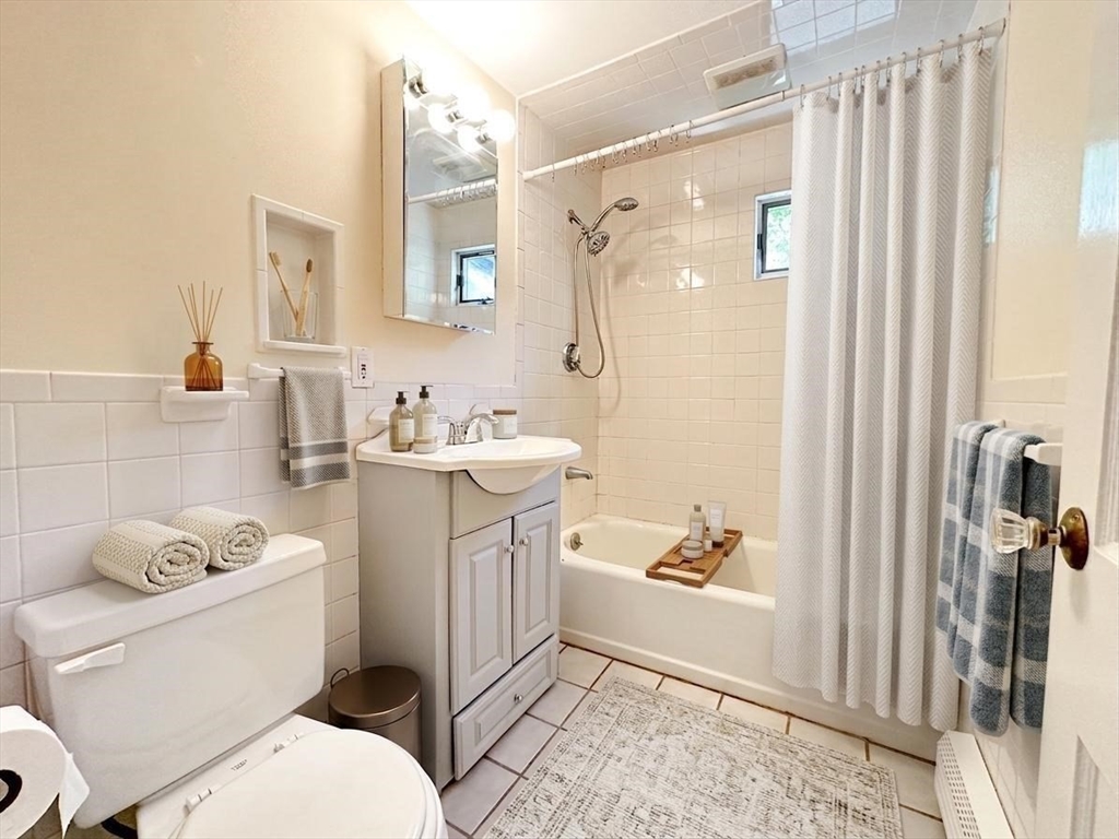 75 Dorchester St # 1R