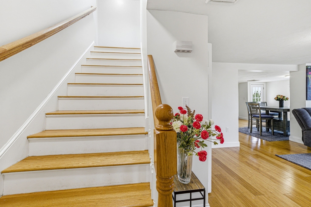 39 Brook St