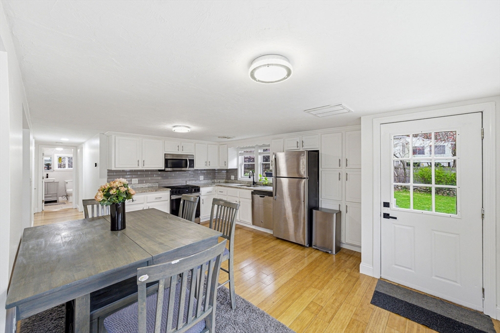 39 Brook St