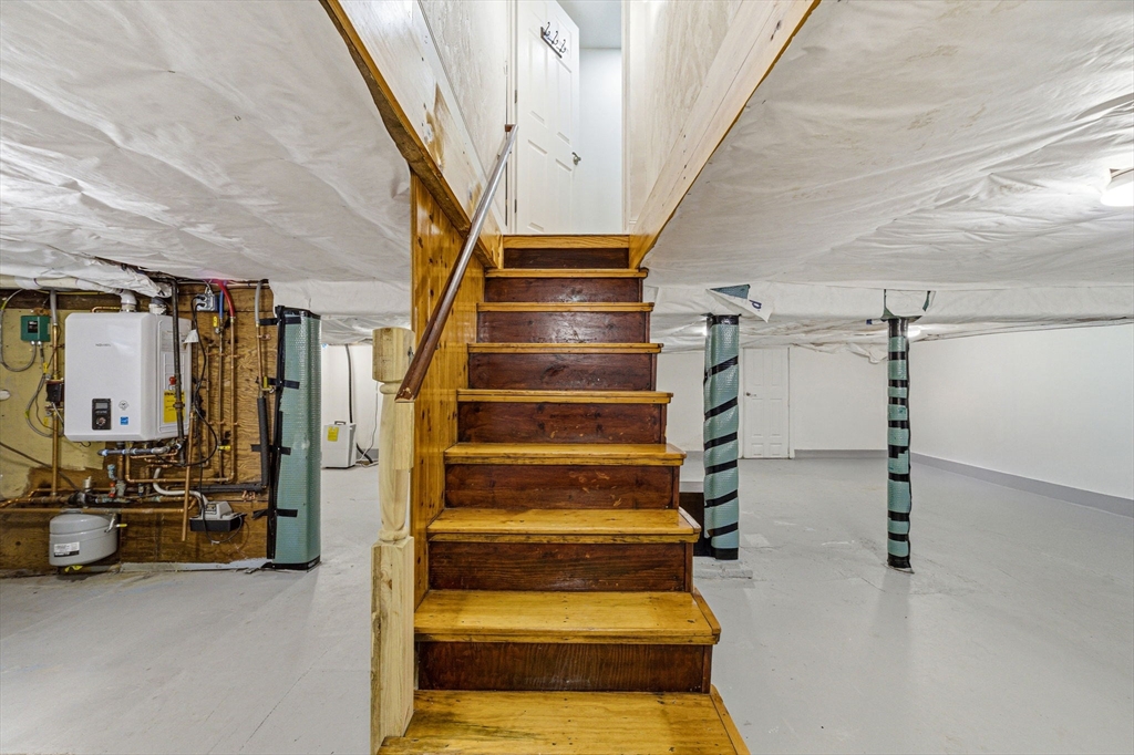 39 Brook St