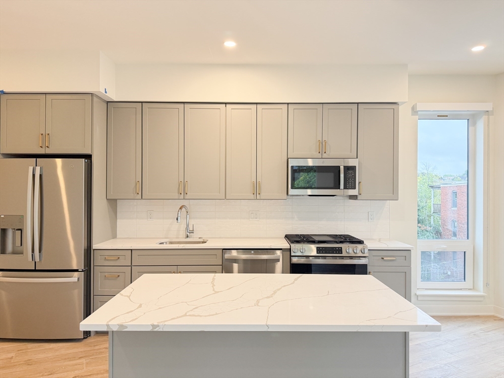500 Talbot Ave # 403
