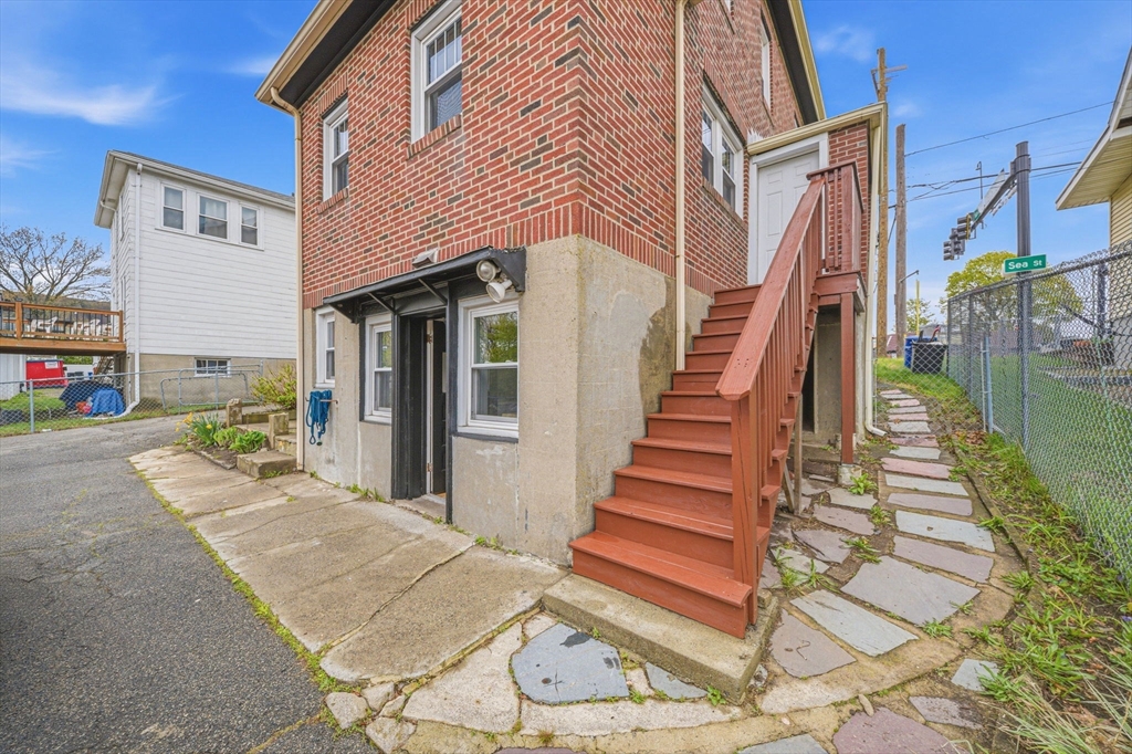 195 Sea Street