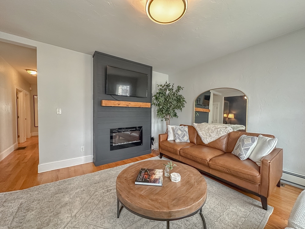 23 Elm St # 1