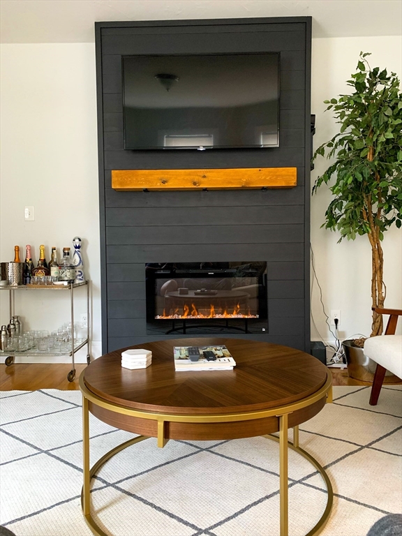 23 Elm St # 1
