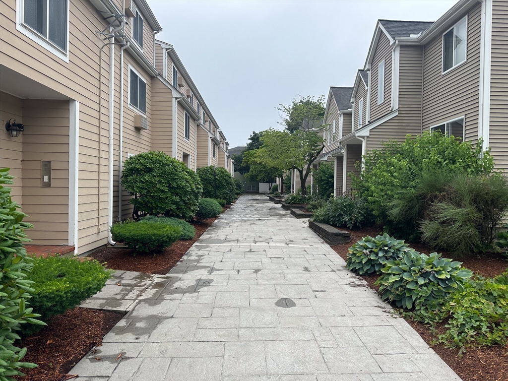 54 Fairfield Pk # 54