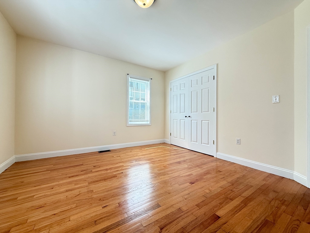 17 Tremlett St # 1