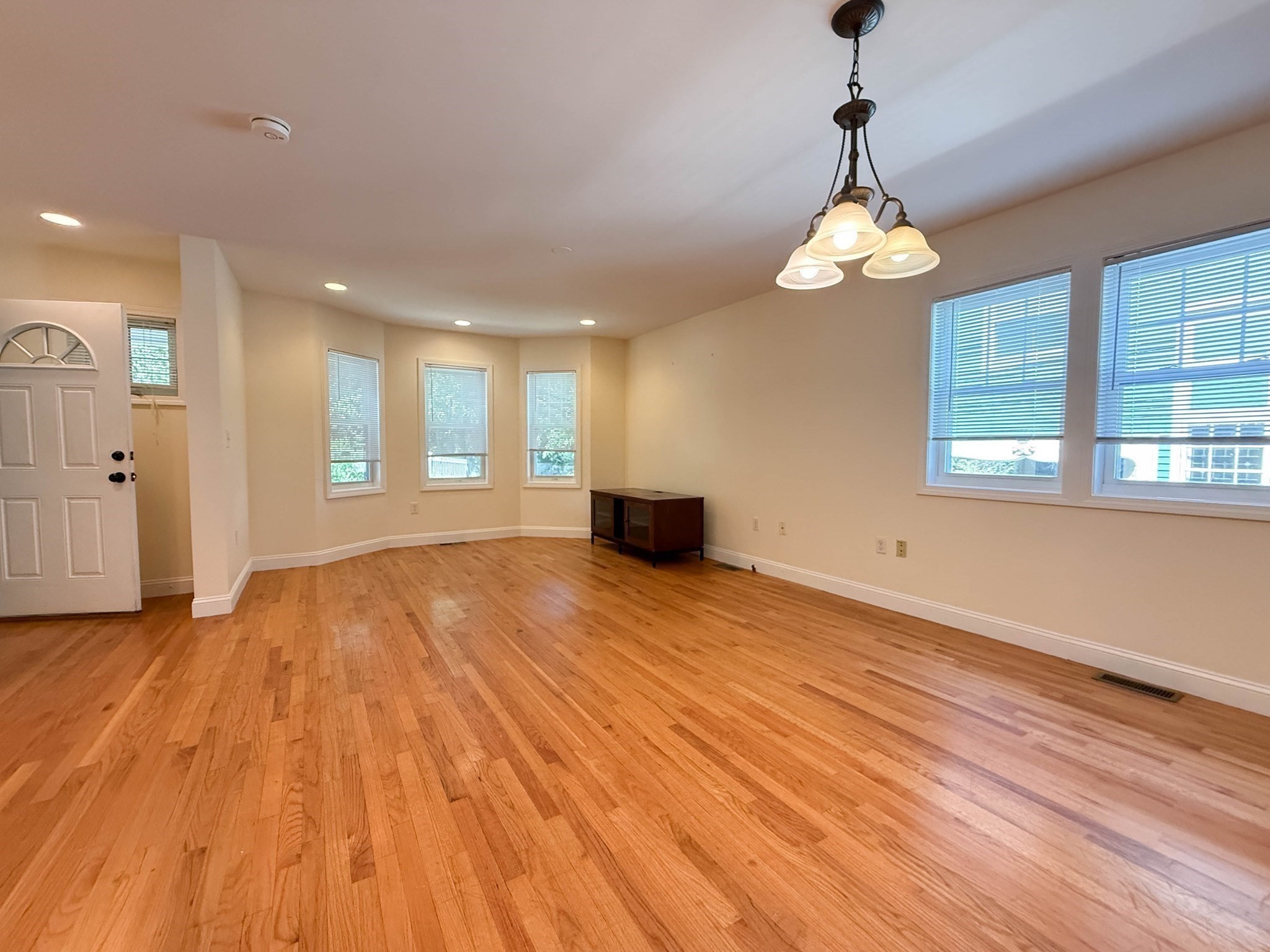 17 Tremlett St # 1