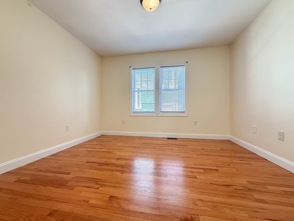 17 Tremlett St # 1