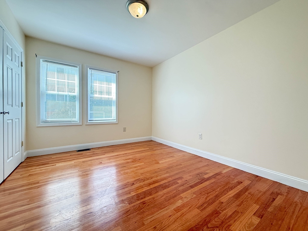 17 Tremlett St # 1