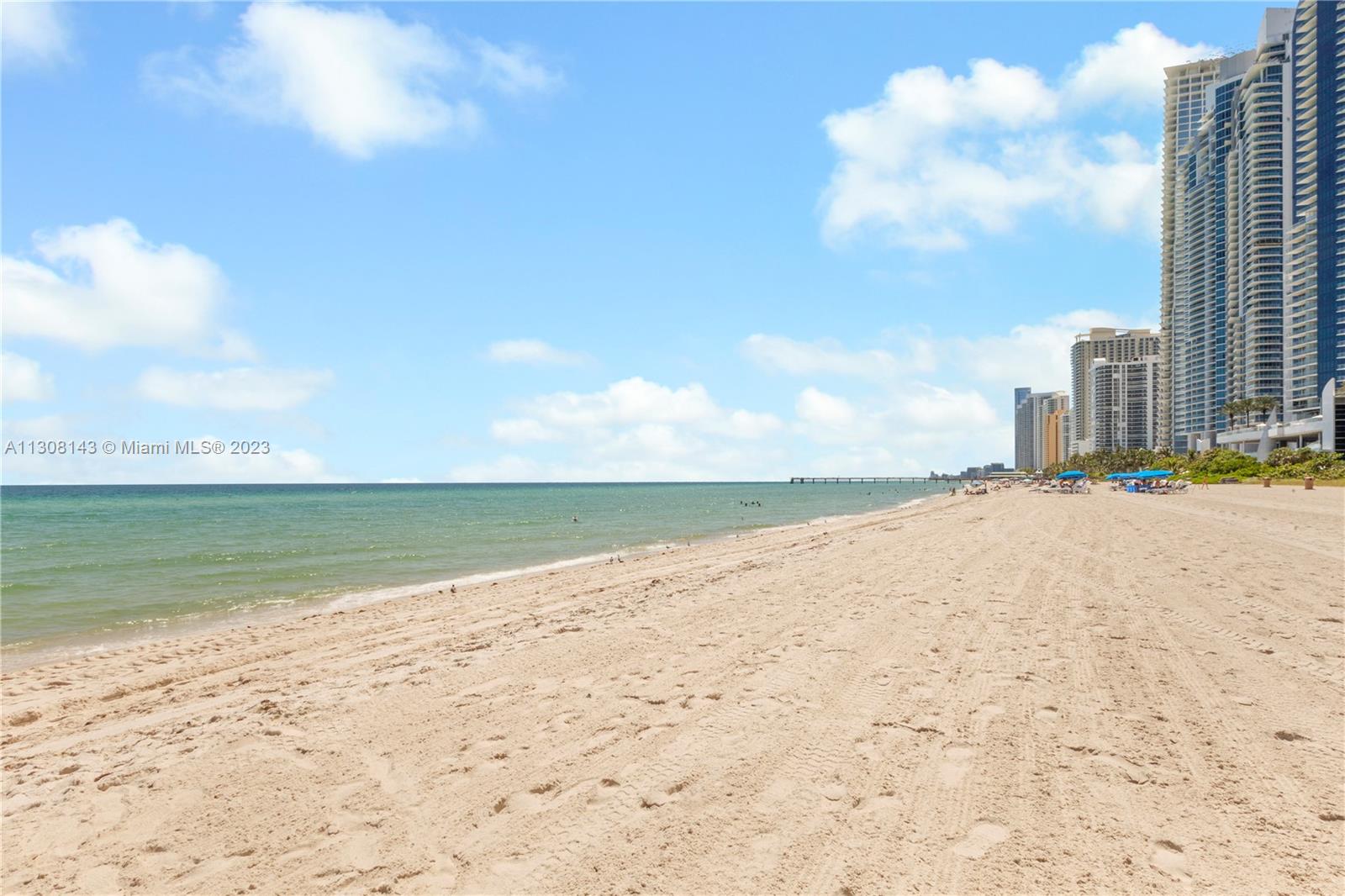 17315 Collins Ave # 1808