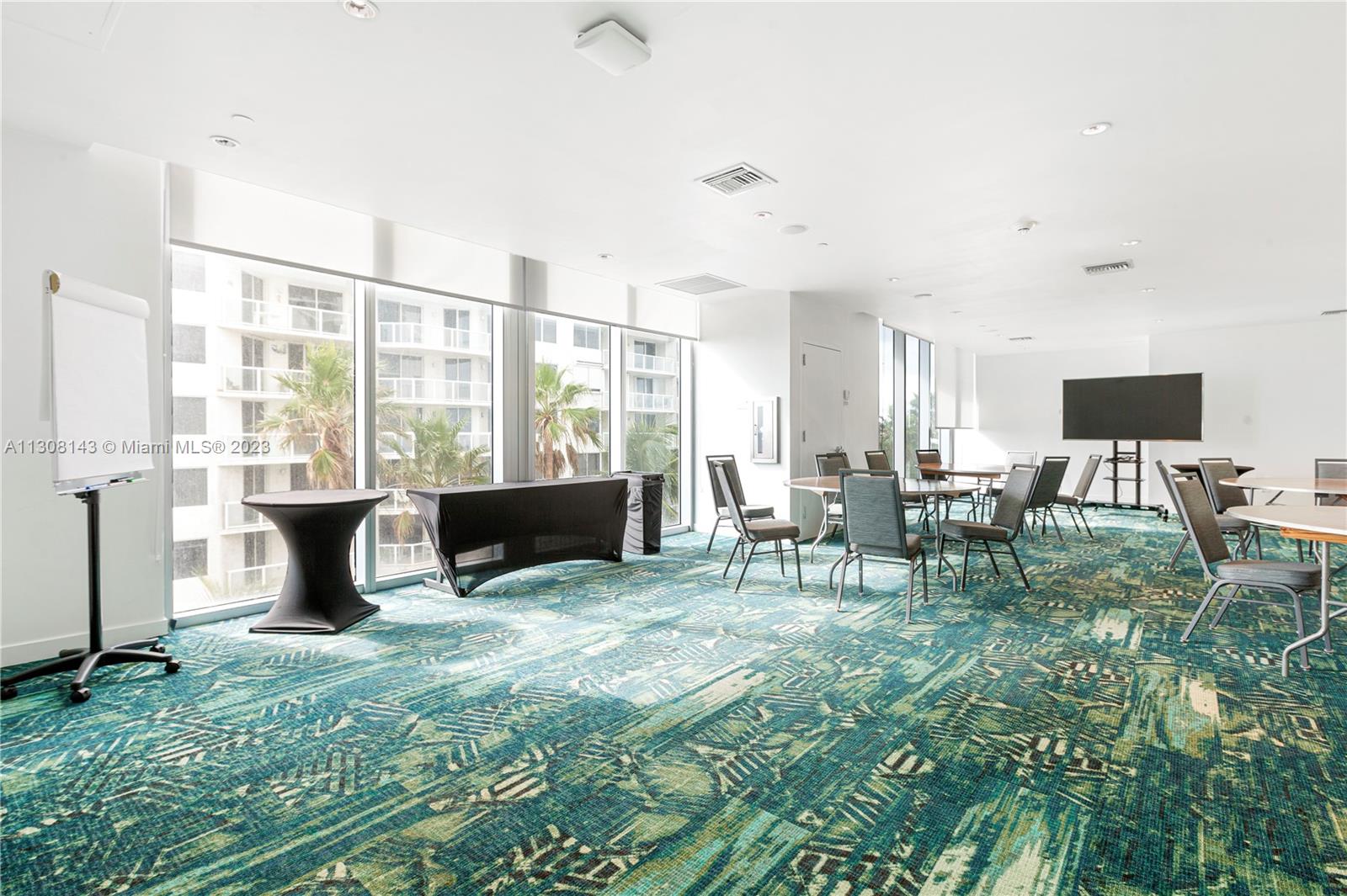 17315 Collins Ave # 1808