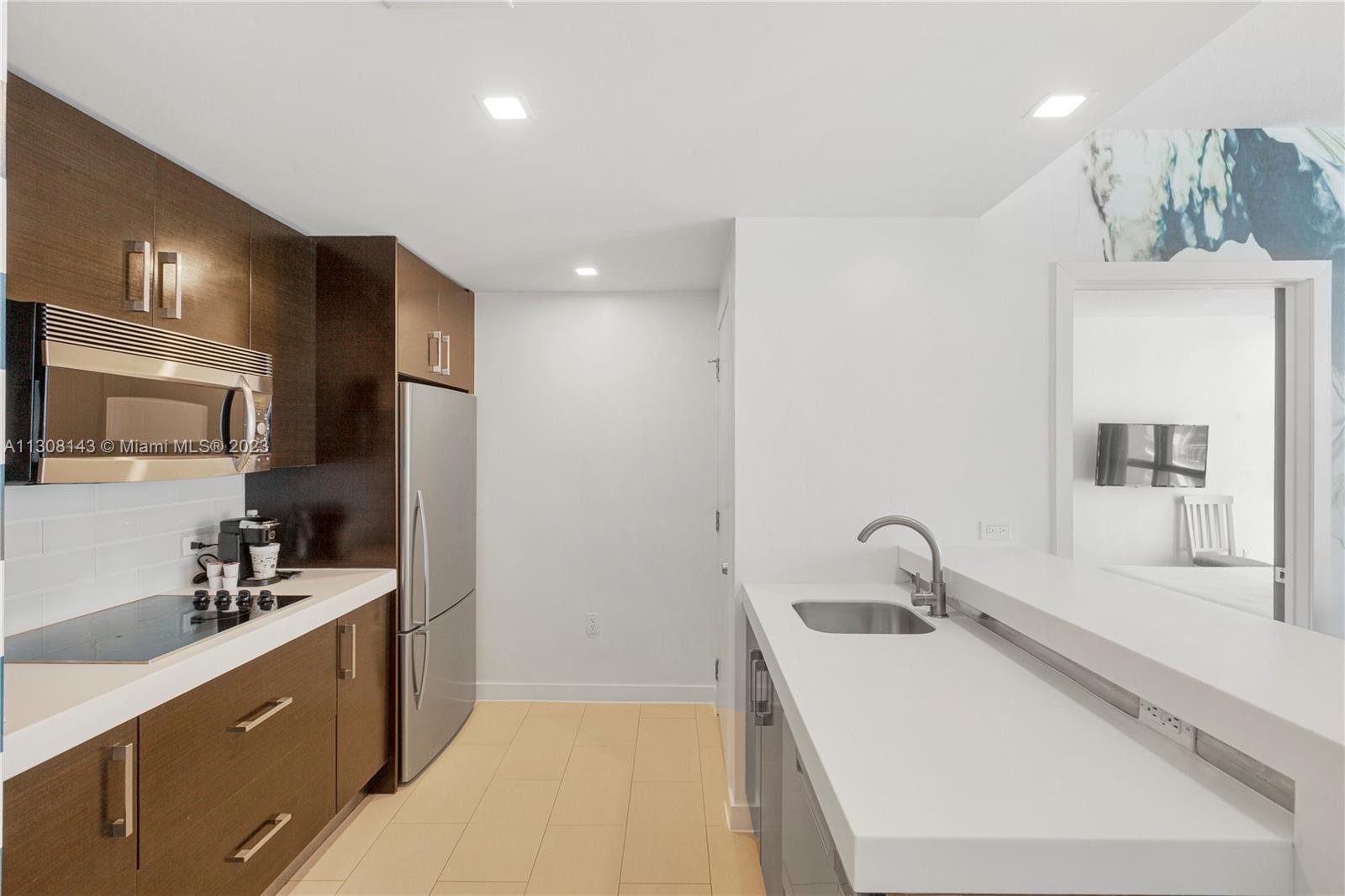 17315 Collins Ave # 1808