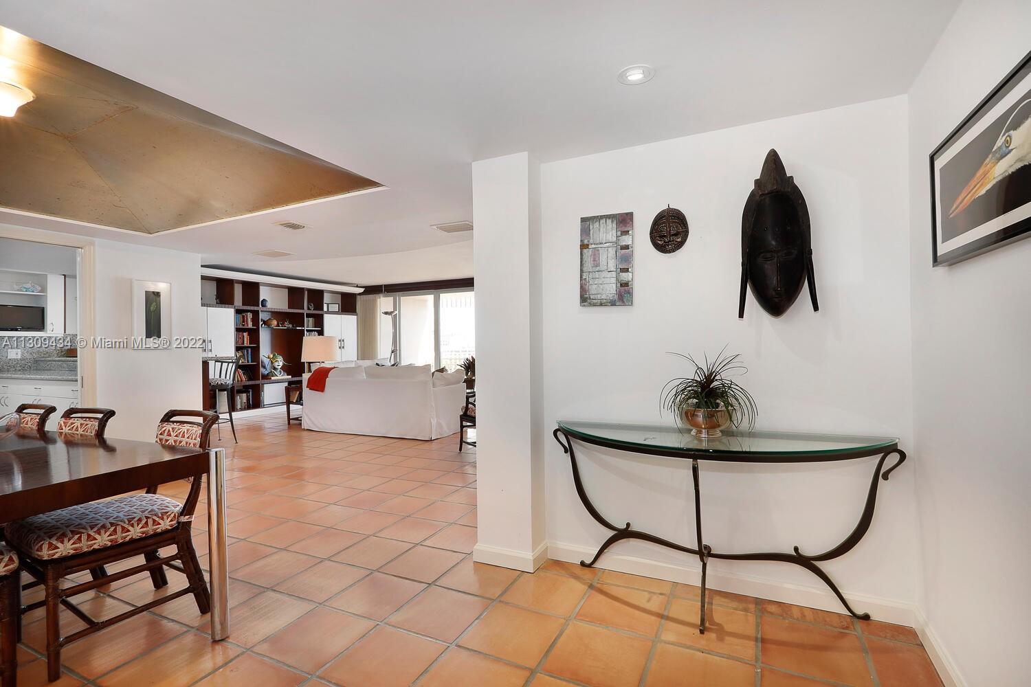 3 Grove Isle Dr # C807