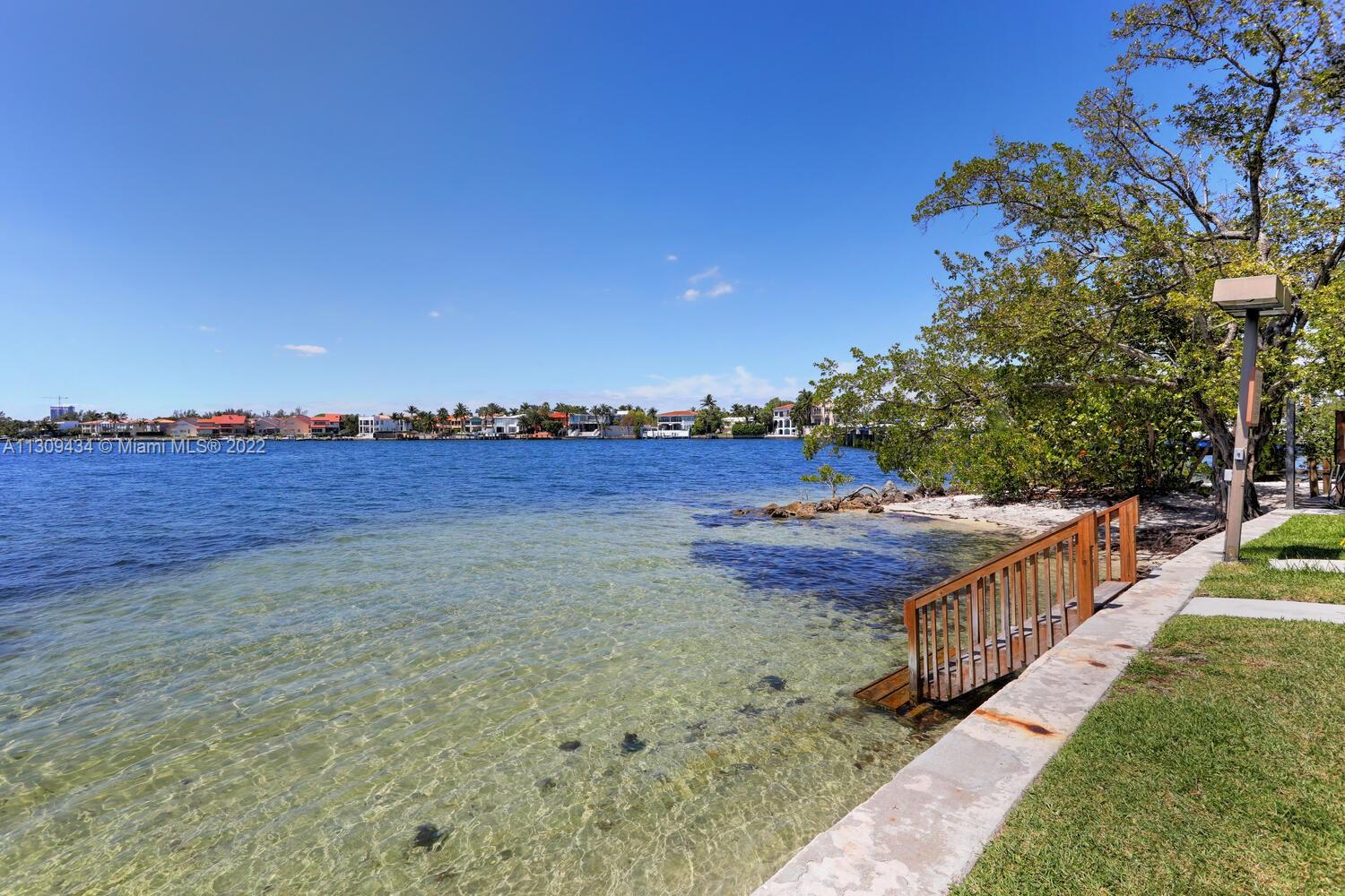 3 Grove Isle Dr # C807