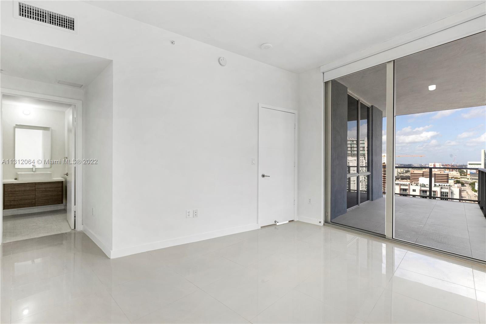 1010 SW 2nd Ave # 2004