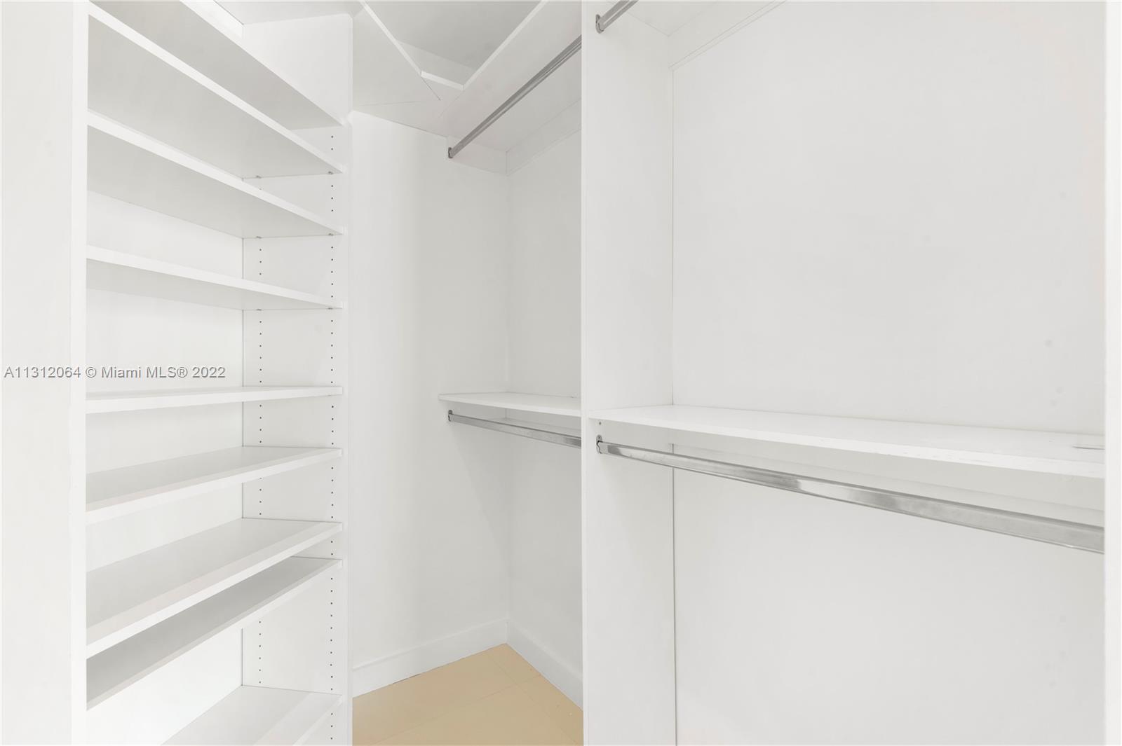 1010 SW 2nd Ave # 2004