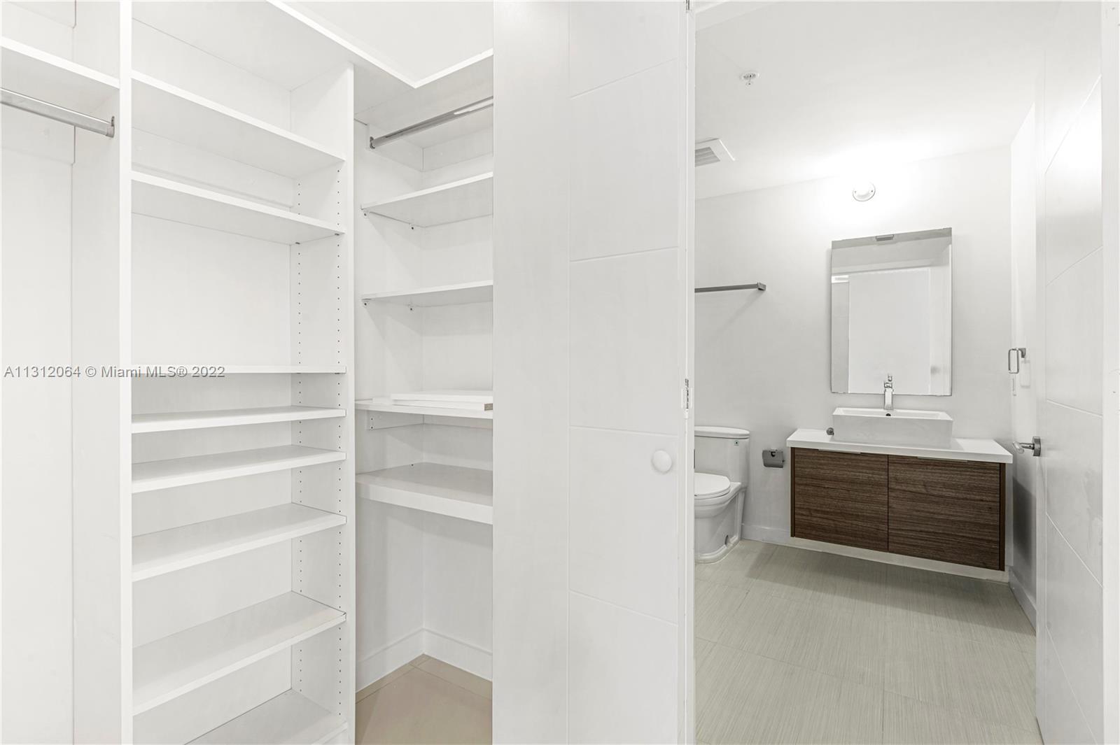 1010 SW 2nd Ave # 2004