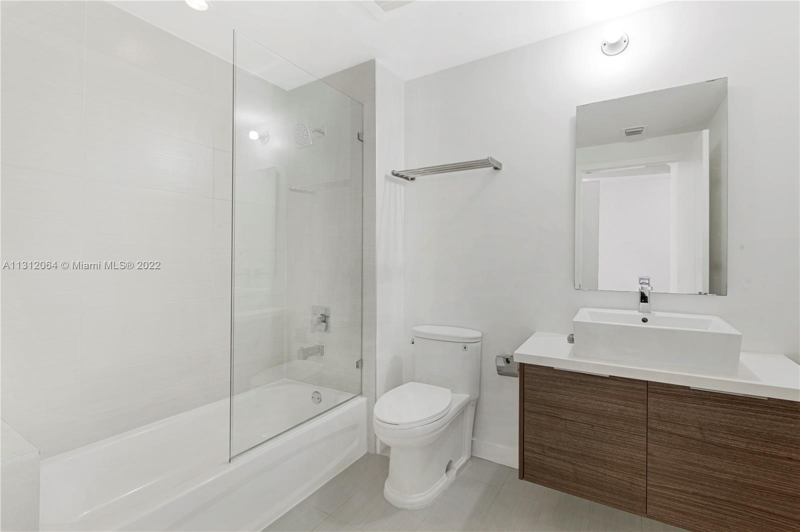 1010 SW 2nd Ave # 2004