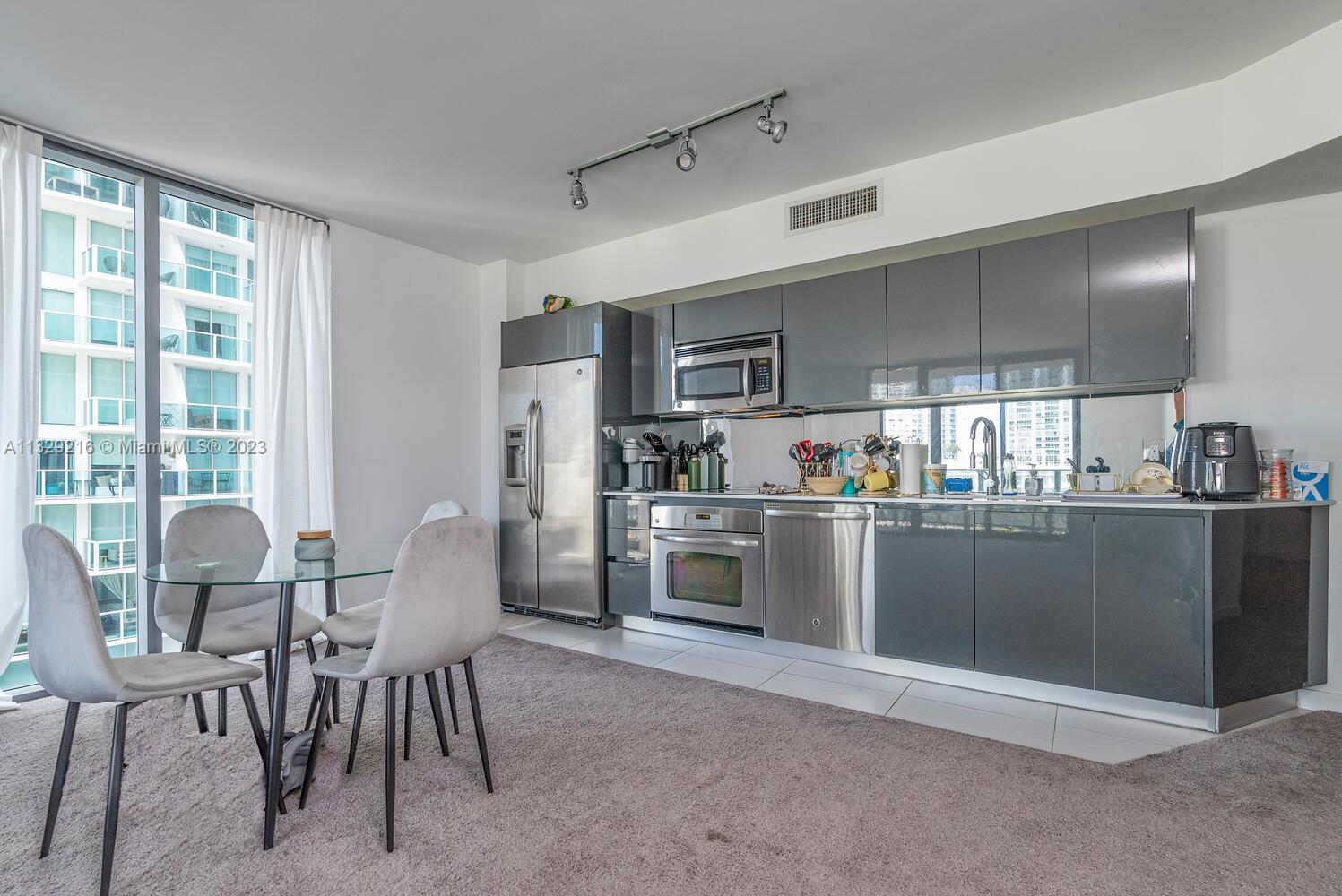 31 SE 6th St # 1002