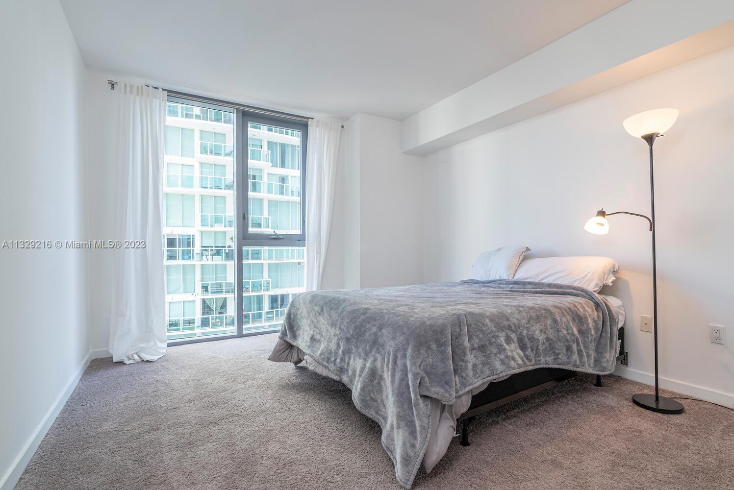 31 SE 6th St # 1002