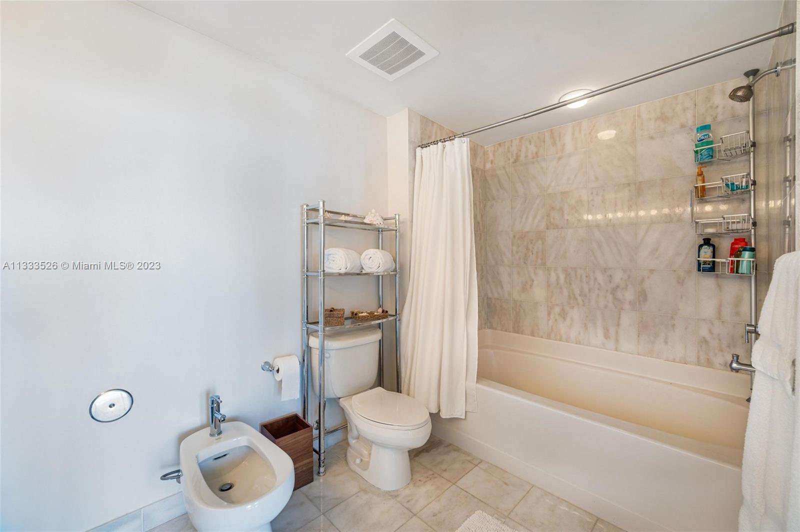 601 NE 36th St # 1807