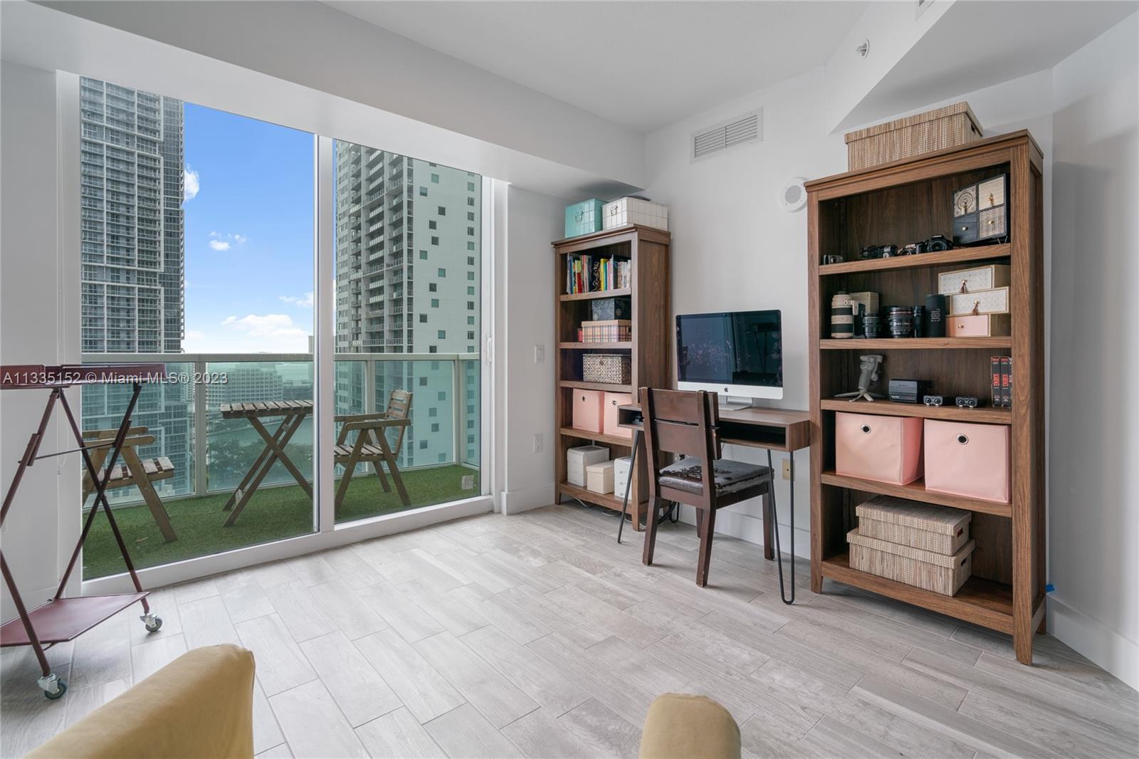 41 SE 5th St # 1302
