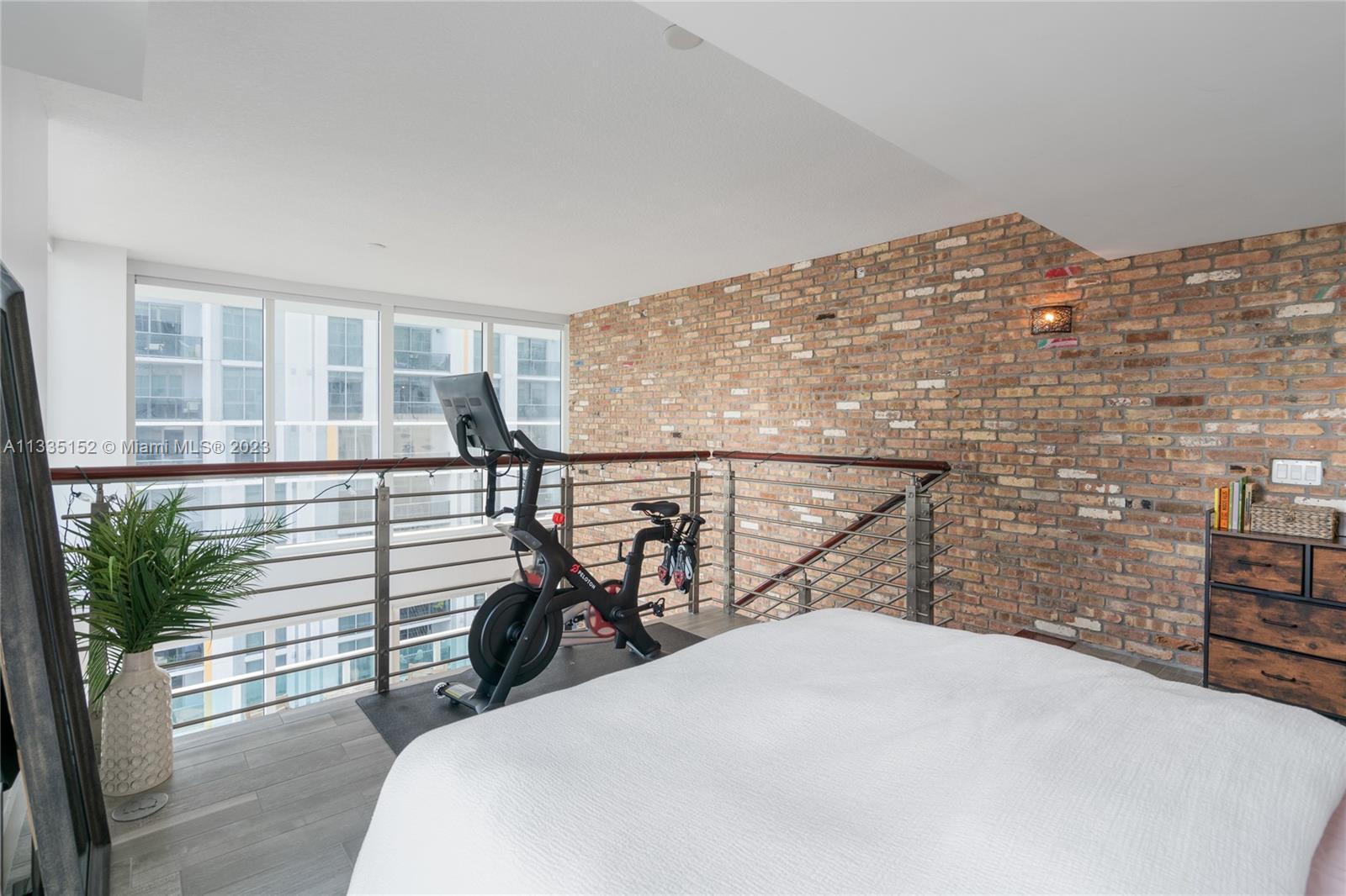 41 SE 5th St # 1302