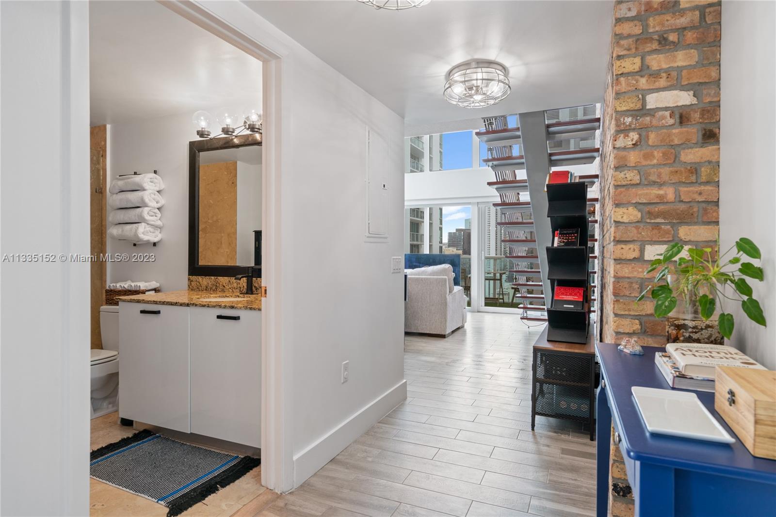 41 SE 5th St # 1302