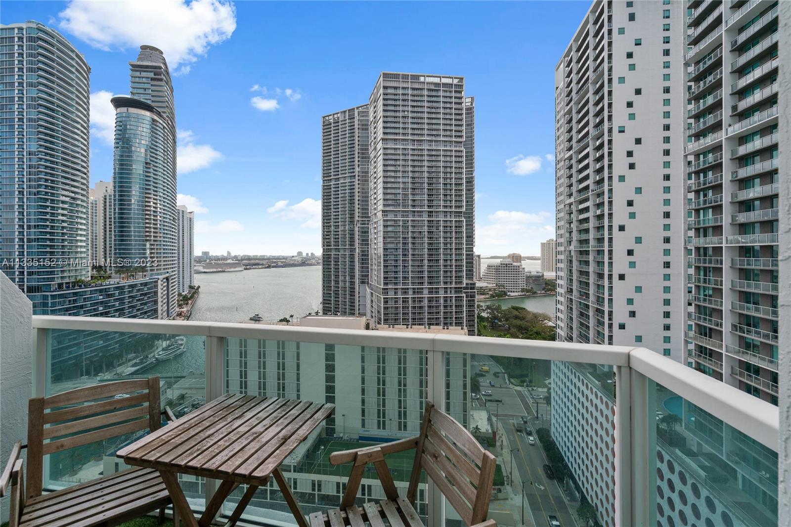 41 SE 5th St # 1302