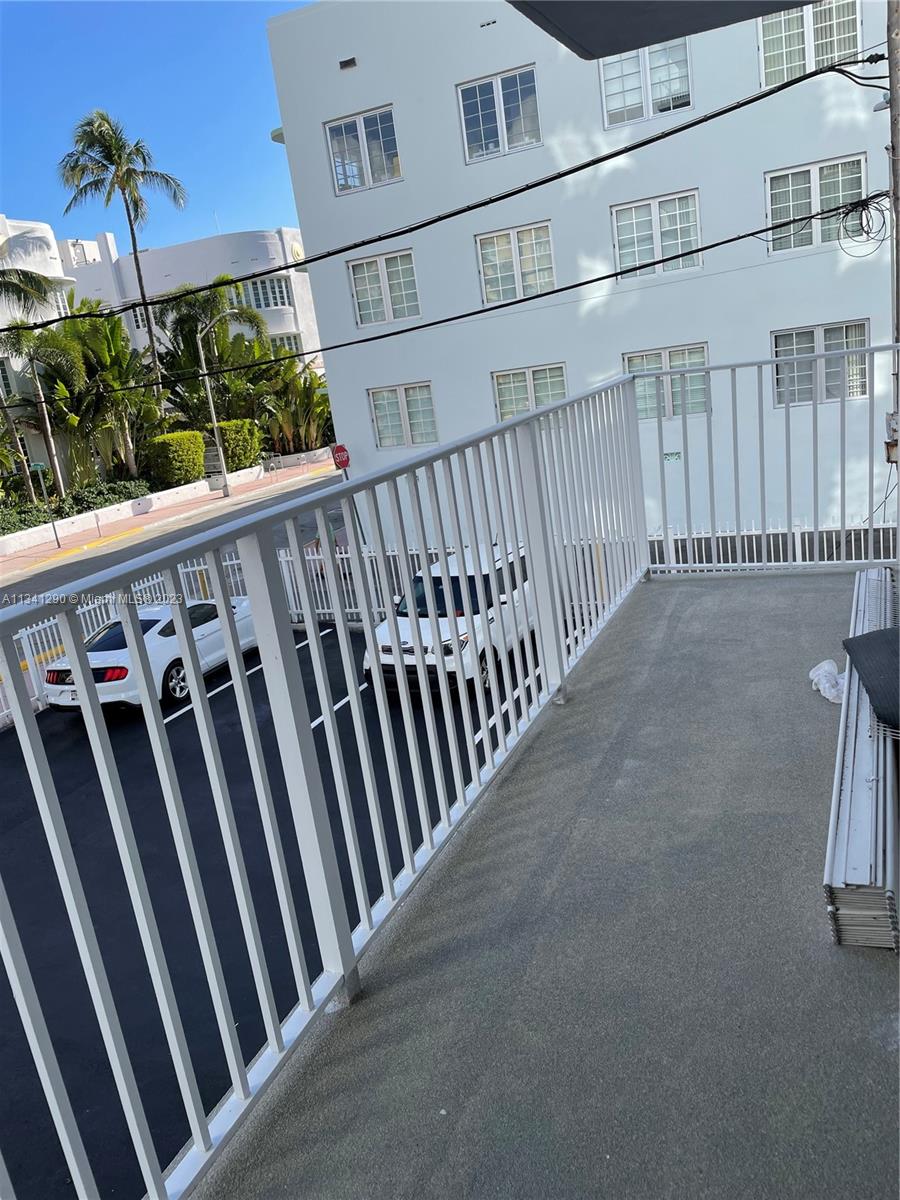 1255 Collins Ave # 207