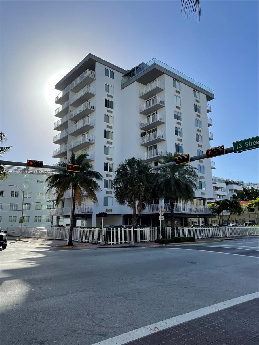 1255 Collins Ave # 207