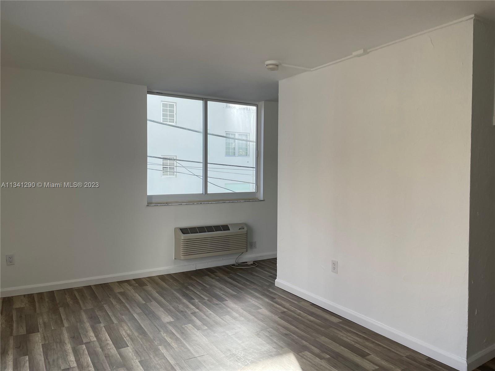 1255 Collins Ave # 207