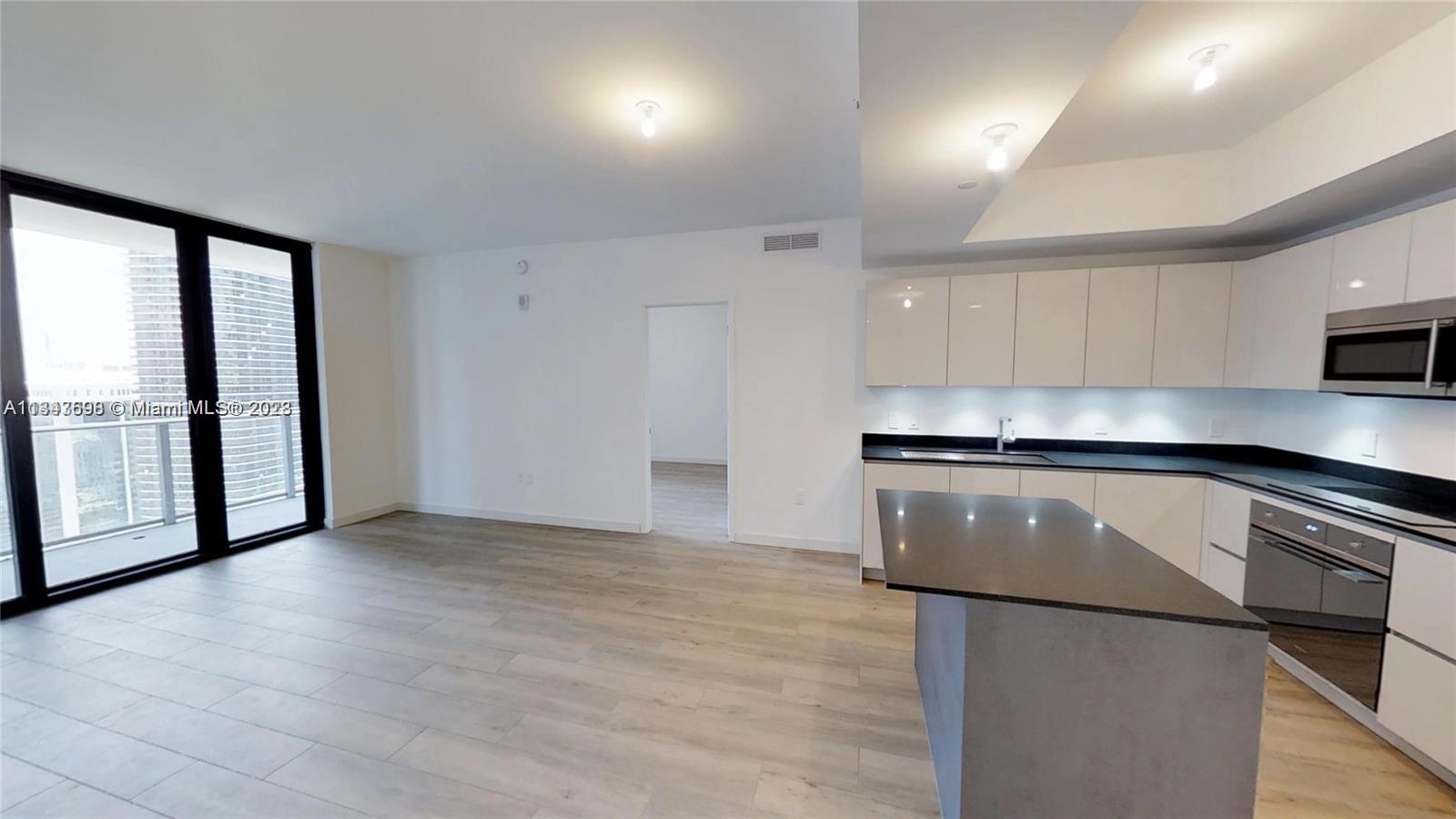 1010 Brickell Ave # 3209