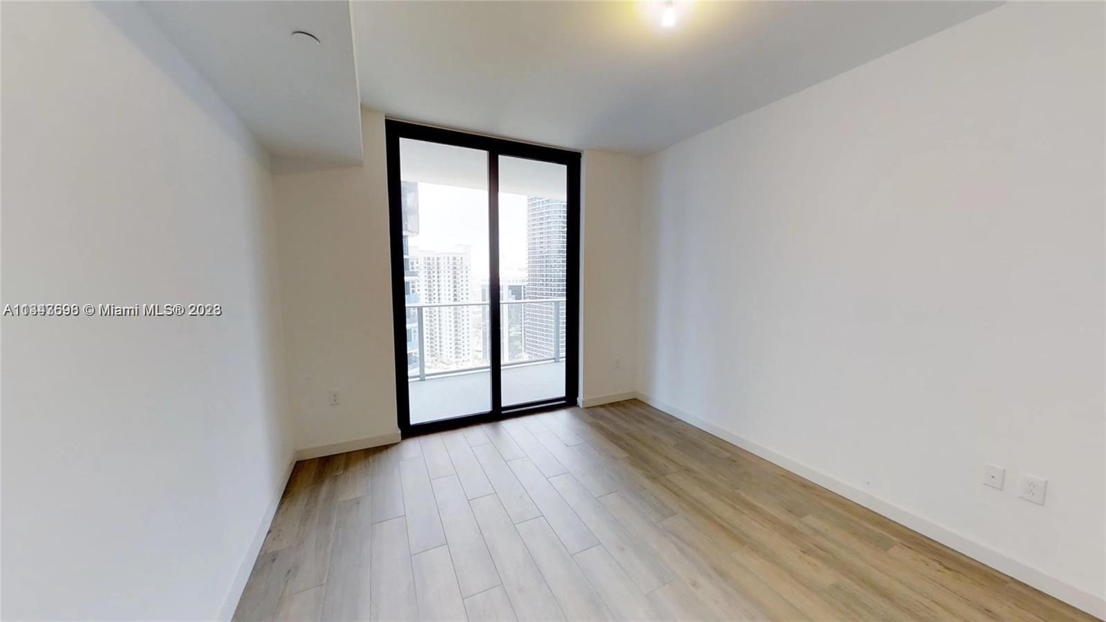 1010 Brickell Ave # 3209