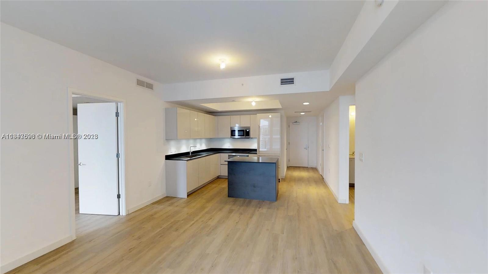 1010 Brickell Ave # 3209