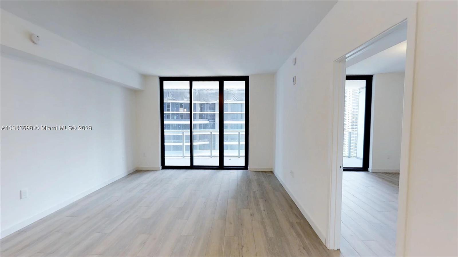 1010 Brickell Ave # 3209