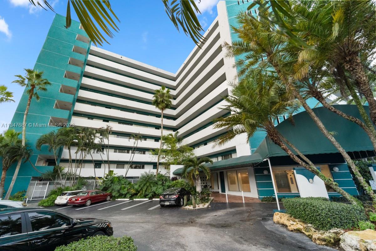 1700 NW N River Drive # 1004