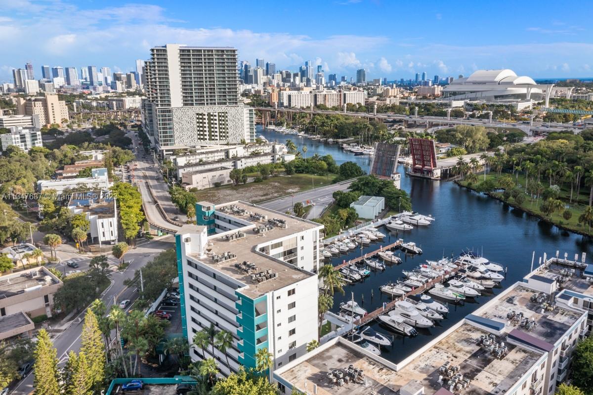 1700 NW N River Drive # 1004