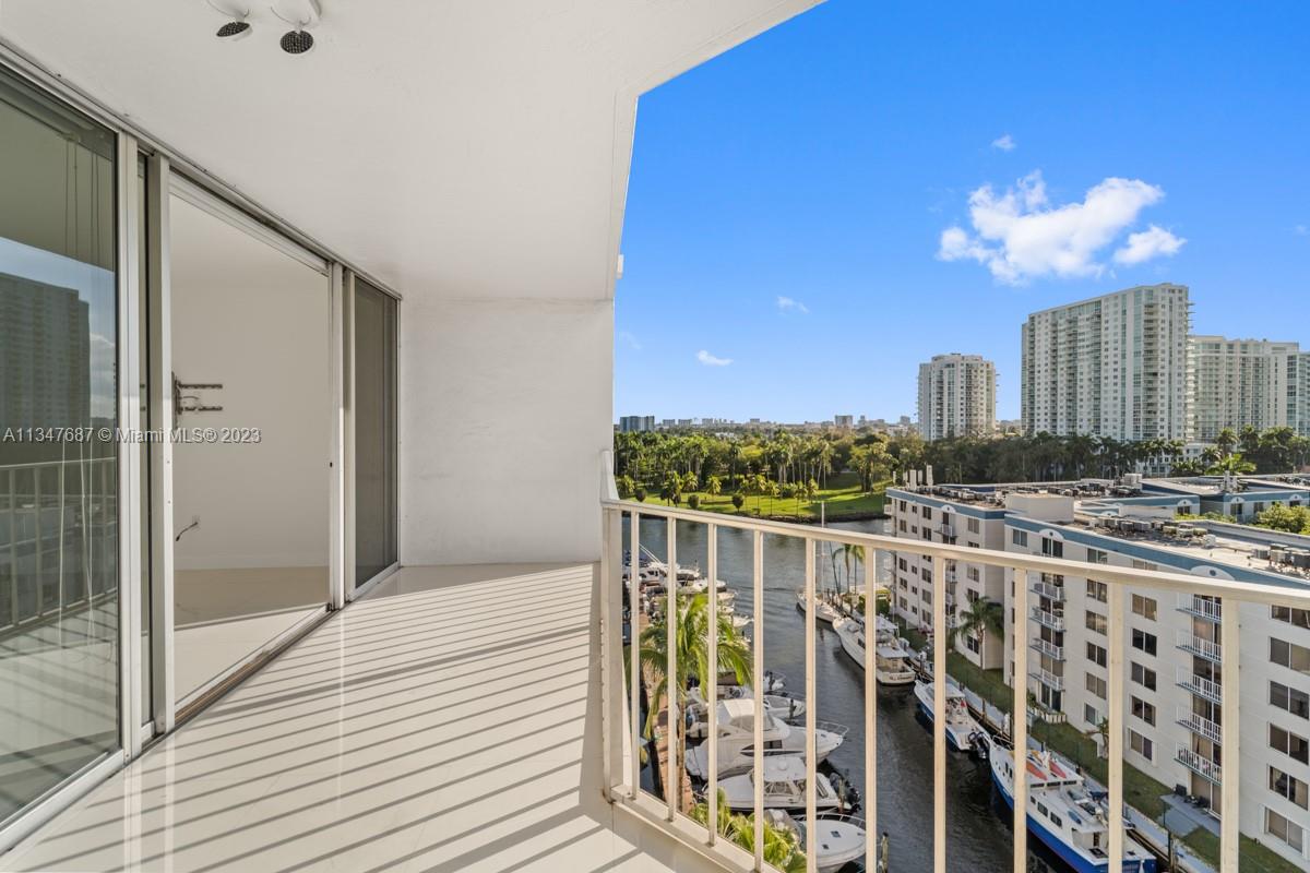 1700 NW N River Drive # 1004