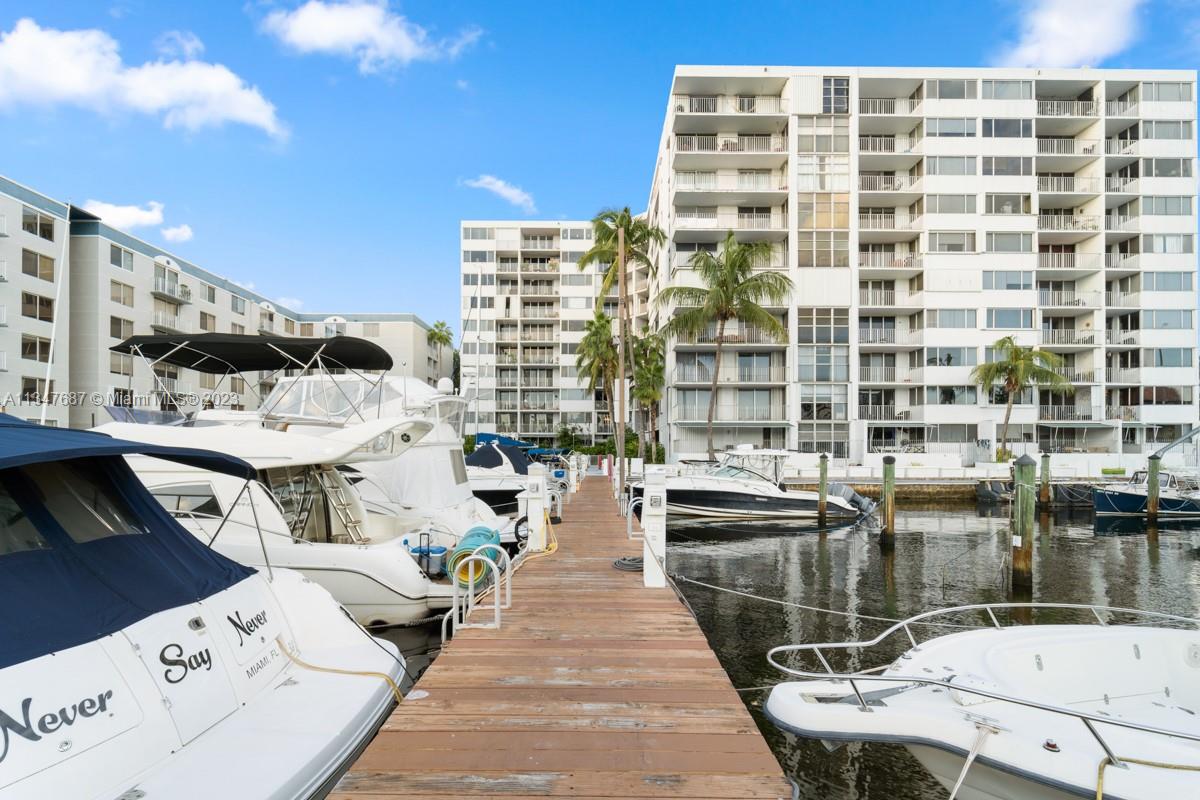 1700 NW N River Drive # 1004