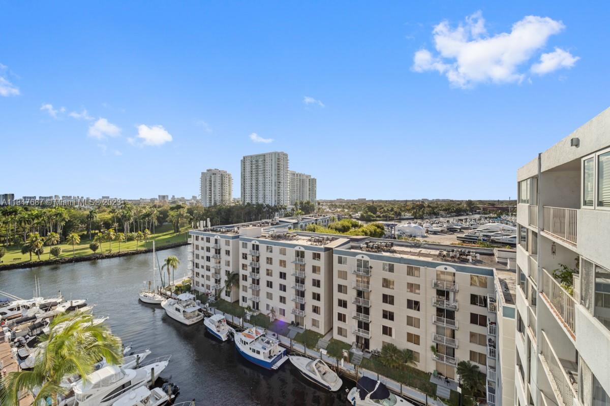 1700 NW N River Drive # 1004