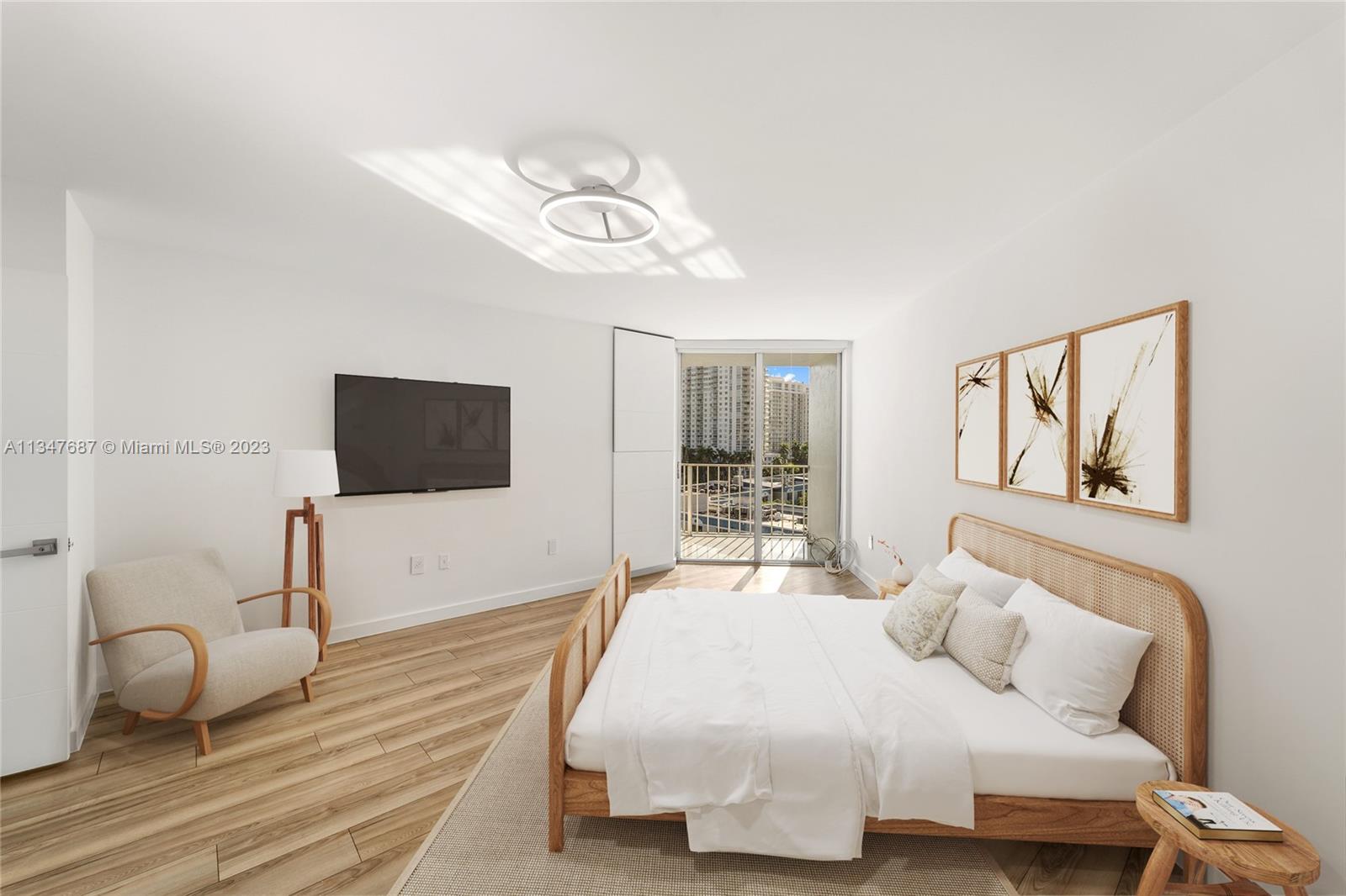 1700 NW N River Drive # 1004