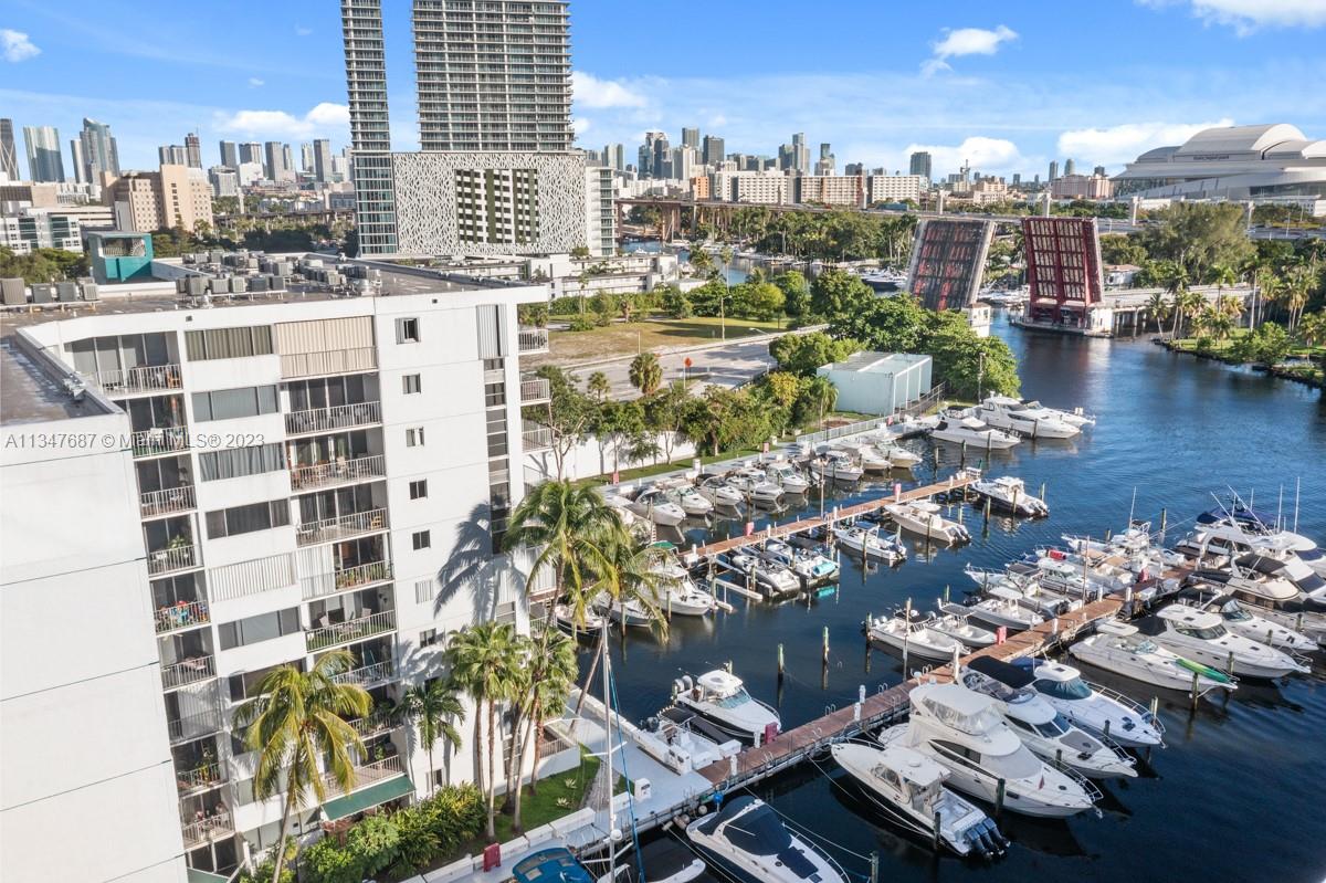 1700 NW N River Drive # 1004