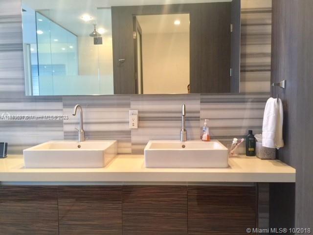 1100 Biscayne Blvd # 4903