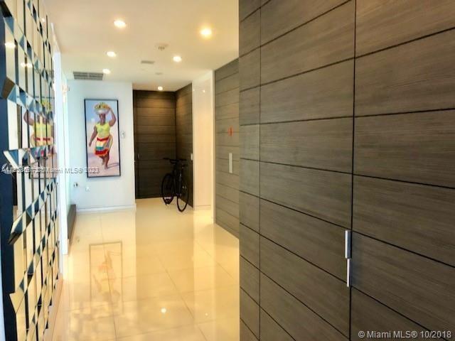 1100 Biscayne Blvd # 4903