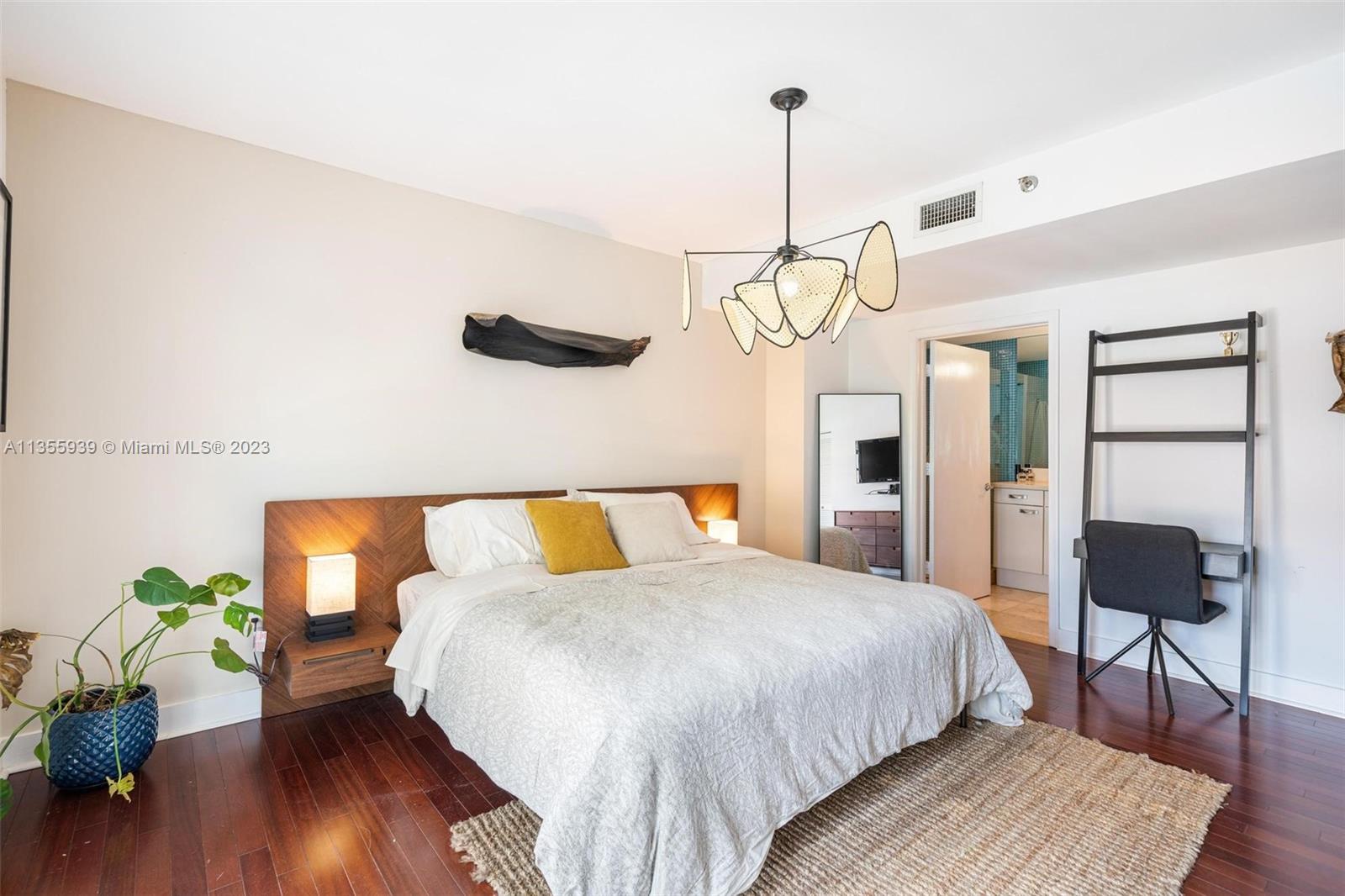 1545 Jefferson Ave # 106