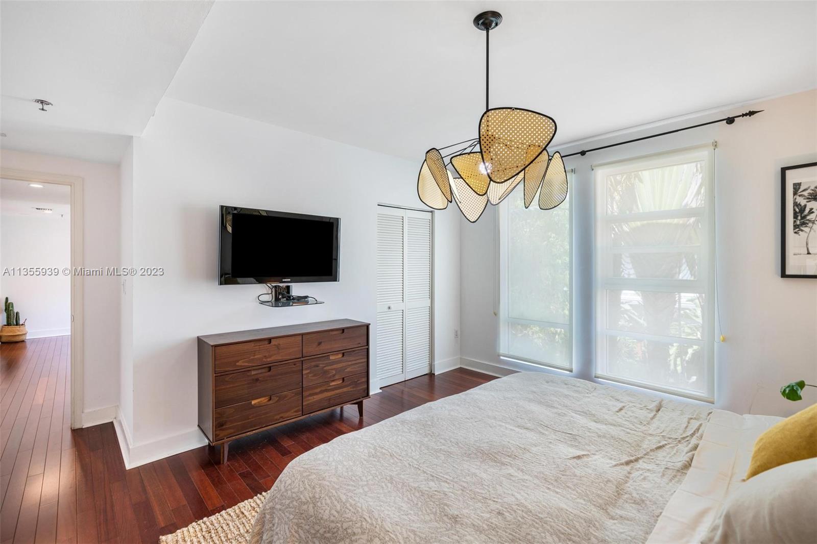 1545 Jefferson Ave # 106